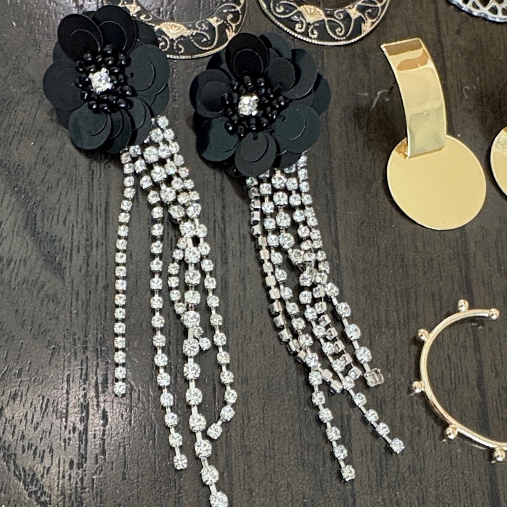 Chic Gold and Silver Earring Collection Pre Owned - Picture 2 of 5